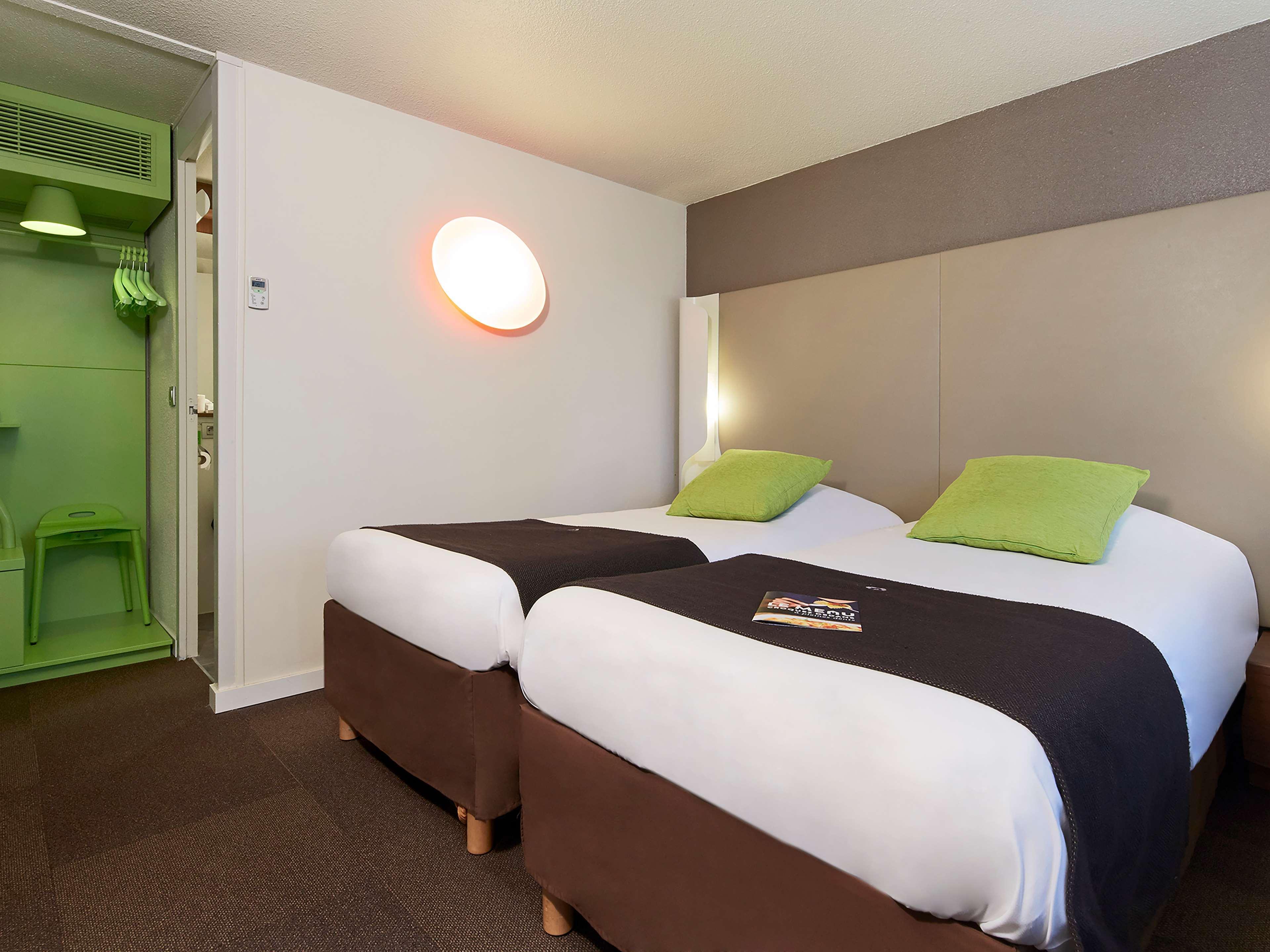 Campanile Roissy - Saint Witz Hotel Bagian luar foto