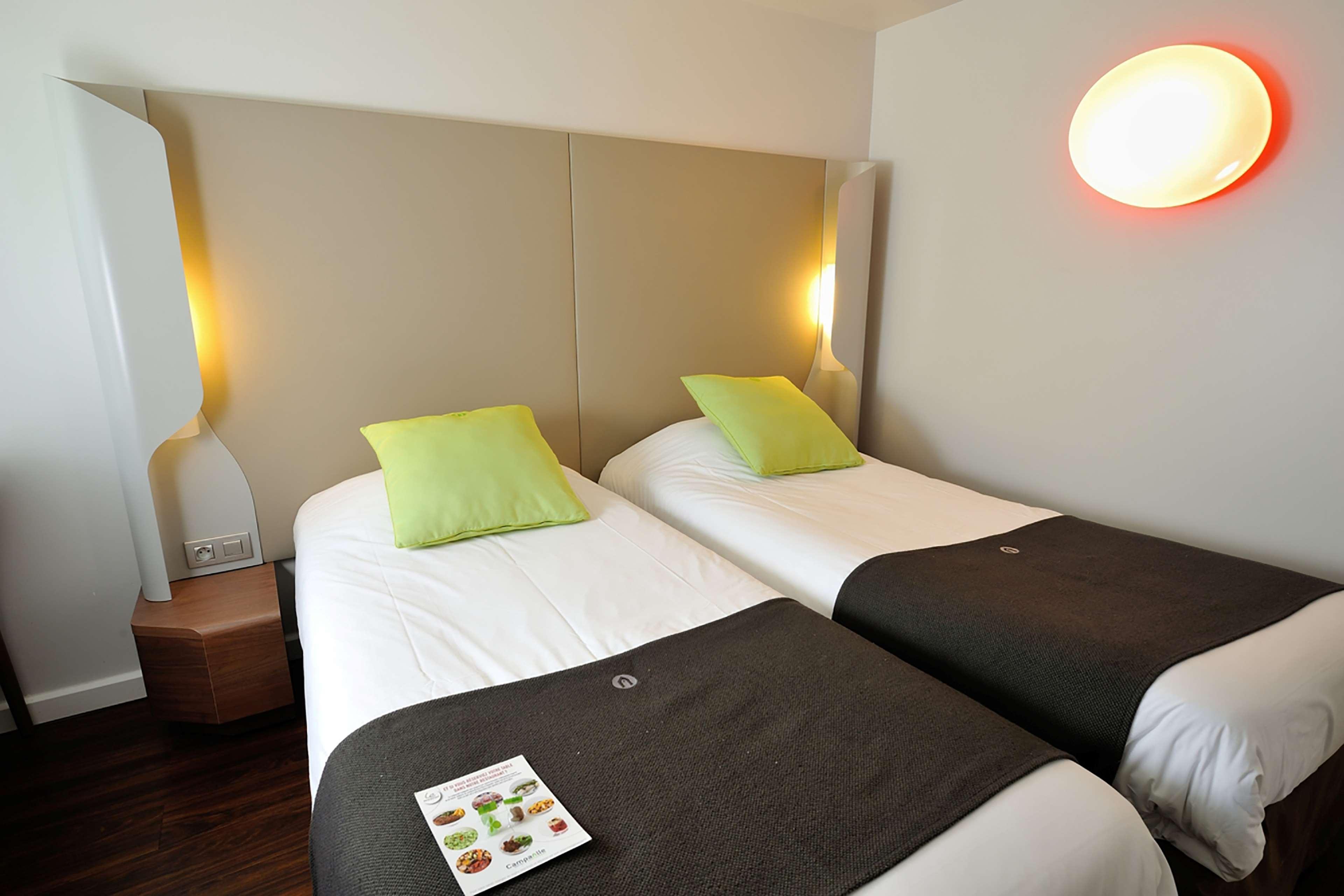 Campanile Roissy - Saint Witz Hotel Bagian luar foto